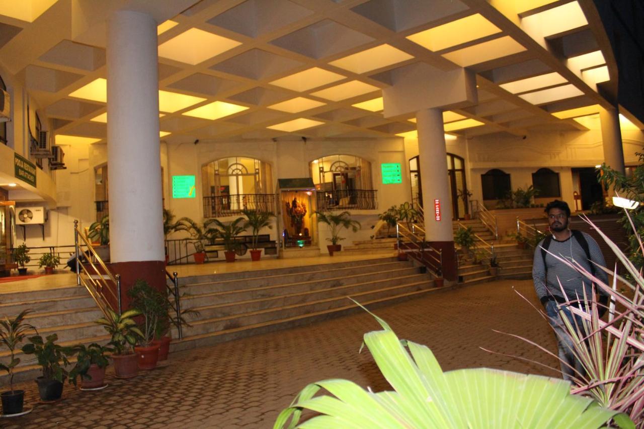 Hotel Pooja International Davanagere Exterior foto